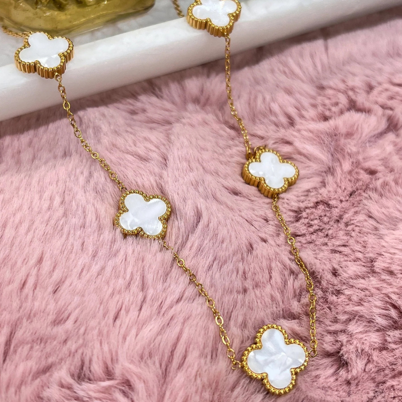 Clover White Gold Necklace