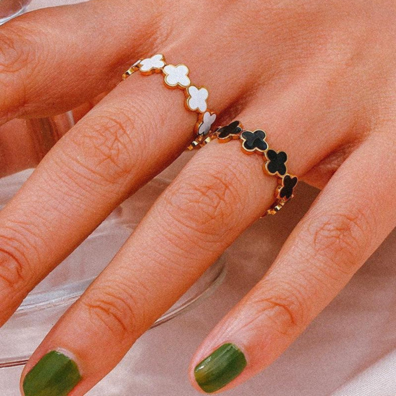 Ebony White Ring