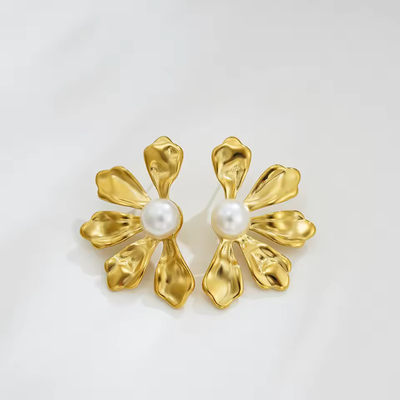 Daze Gold Earrings