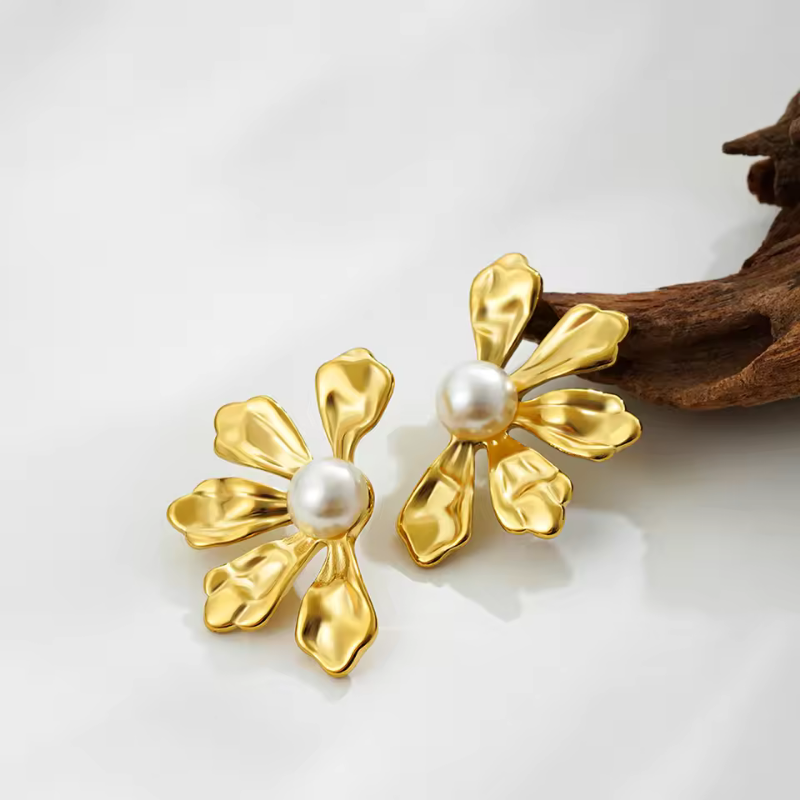 Daze Gold Earrings