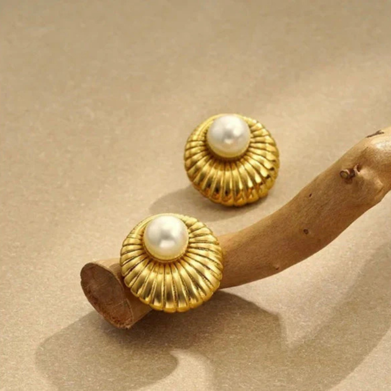 Shell Pearl Hoops Earrings